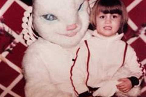 Dump A Day Quite Possibly The Worst Easter Bunnies In The History Of Ever! - 32 Pics