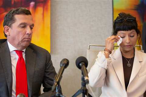 Women Suing Deshaun Watson Must Reveal Their Names, Judges Rule