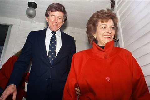 Lee Hart, Wife of Ex-Senator Gary Hart, Dies at 85