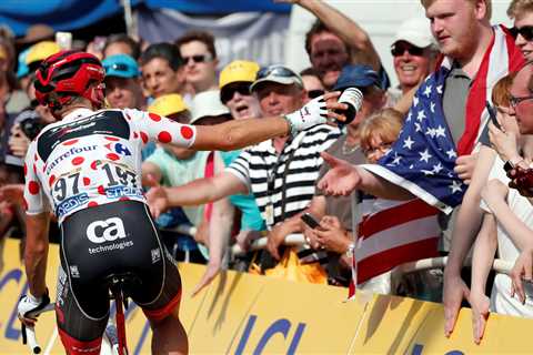 A Ban on Bottle Tossing Disrupts a Tradition in Cycling