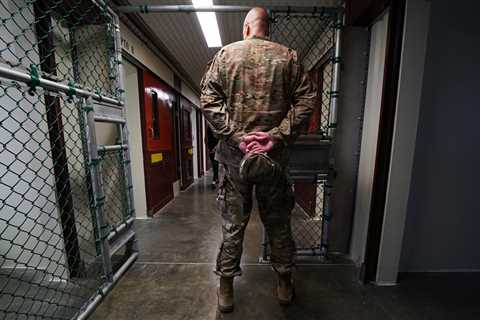 U.S. to Begin Offering Vaccines to Detainees at Guantánamo Bay