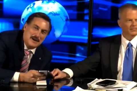 Watch MyPillow Guy Talk to 'President Donald Trump' in Painfully Embarrassing Prank Call