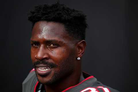 Antonio Brown Settles Lawsuit Accusing Him of Sexual Assault