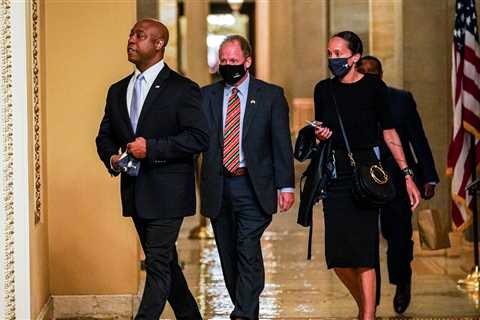 In G.O.P. Rebuttal, Tim Scott Accuses Biden of Pulling Nation ‘Further Apart’