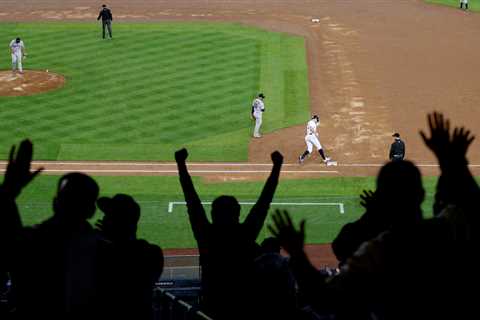 Stanton Continues to Surge, Leading Yankees Past Astros