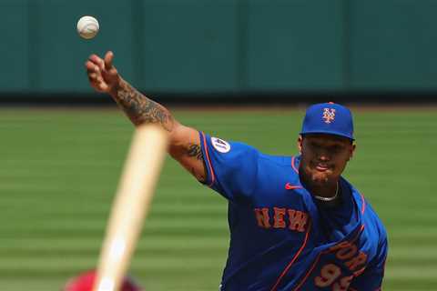 Taijuan Walker Is Dominant in Win Over Cardinals