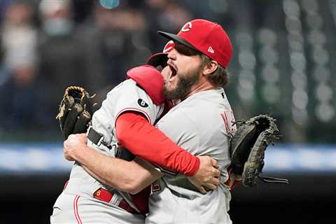 Wade Miley Waits Out Delay and Throws Season’s Fourth No-Hitter