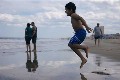 I.P.A. Signing Bonuses and Free Subs: Luring Labor as a Beach Economy Booms