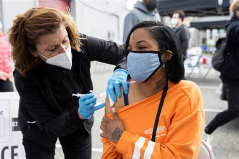 In New Vaccination Push, Biden Leans on His ‘Community Corps’