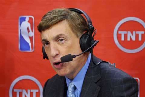Marv Albert, Hall of Fame N.B.A. Sportscaster, to Retire