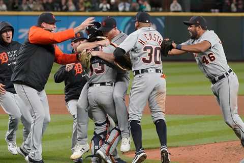 Turnbull Shakes Off Bad Feeling to Throw Season’s Fifth No-Hitter