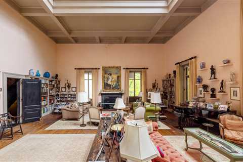 The Art-Filled Studios Gertrude Whitney Left Behind