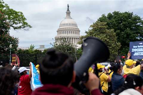 Democrats, Once Outraged, Take a Quieter Approach to Migrant Children