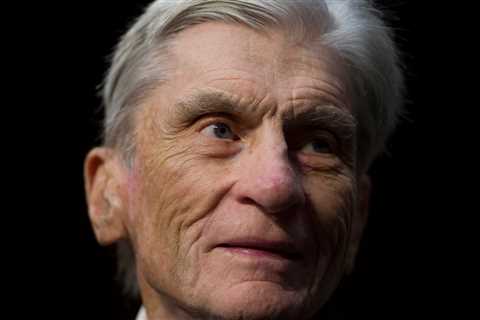 John Warner, Genteel Senator From Virginia, Dies at 94
