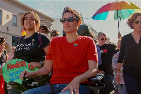 ‘Ahead of the Curve’ Review: The Business of Lesbian Identity