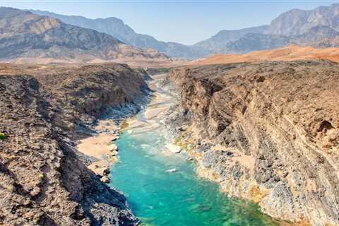 Travelling to Oman the Right Way: An Ultimate Guide