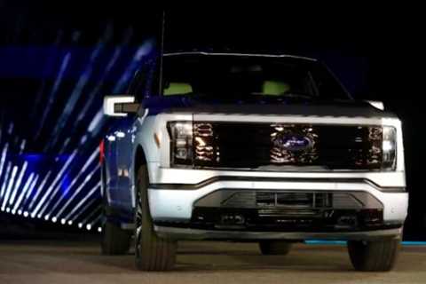 Ford says 40% of sales to be electric vehicles by 2030