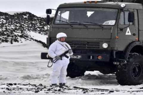 Russia asserts presence in Arctic with northern military base/