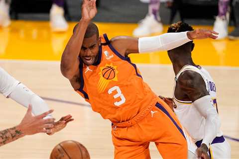 Chris Paul Won’t Be Kept Off the Court