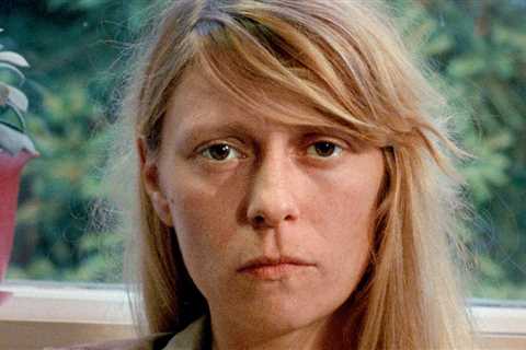 ‘Slow Machine’ Review: What Do Paranoid Actresses Dream Of?
