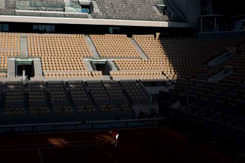 Tennis Can’t Quit Its Covid Bubble