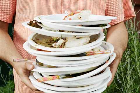 10 Ways to Throw a Greener BBQ This Summer