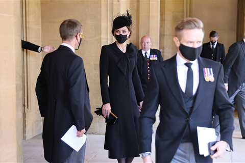 What Should I Wear to a Funeral?