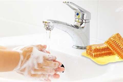 DIY HONEYCOMB SOAP ? #SHORTS