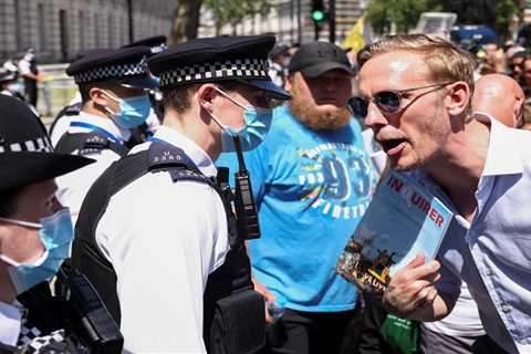 Laurence Fox brands Boris Johnson a ‘coward b*****d’ during anti-lockdown protest