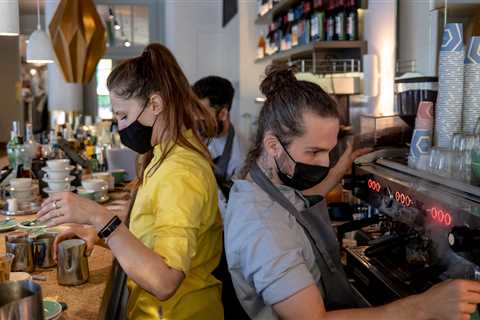 After Pandemic and Brexit, U.K. Begins to See Gaps Left by European Workers