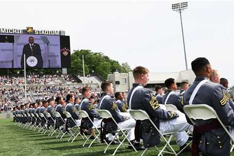 As Military Addresses Diversity, Republicans See Culture War Target