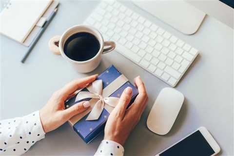 How To Make a Bow Out of Ribbon: 35 Awesome DIY Bow Ideas