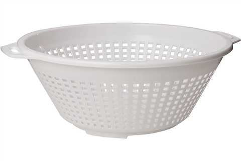 What Should I Put In the Bottom of My Planter?