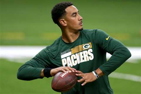 Jordan Love Needs His Green Bay Packers Teammates Now More Than Aaron Rodgers Does