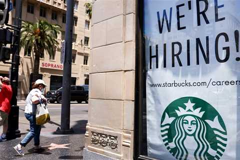 A survey finds support for halting federal unemployment benefits.