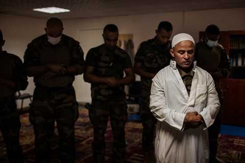 In France’s Military, Muslims Find a Tolerance That Is Elusive Elsewhere