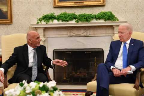 Afghan leader meets Biden as US exit looms