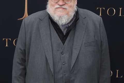 George R.R. Martin Regrets Game of Thrones Going Beyond His Books, Promises Different Ending