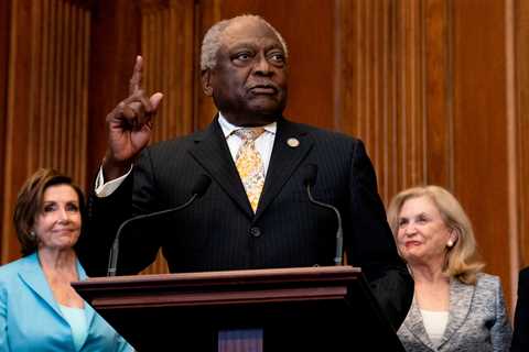No. 3 House Democrat Steps Into Ohio Race to Head Off a Sanders Acolyte