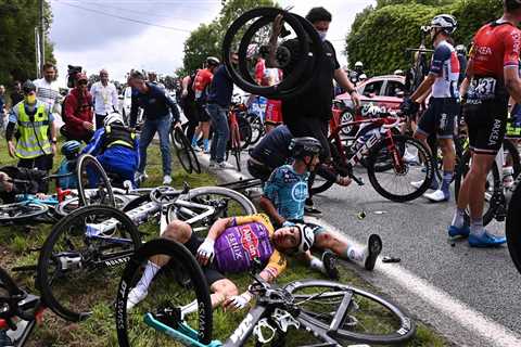 Police Arrest Tour de France Fan Who They Say Caused Crash
