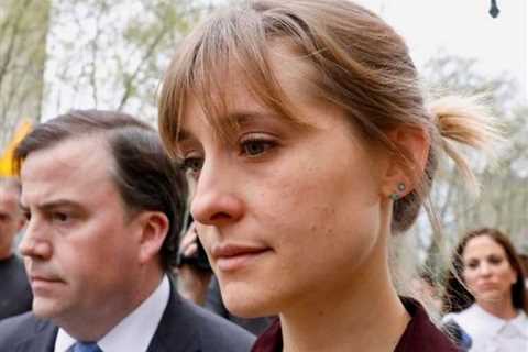Actress Allison Mack gets three years in US jail for sex cult role