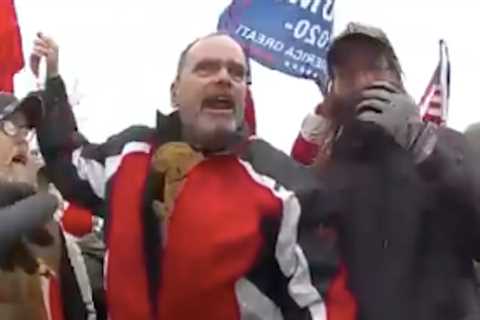 Capitol rioter who bludgeoned cop with flagpole blames officer for attack: He was 'mocking several..