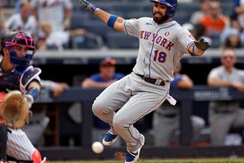 In Another Yankees Collapse, No Mercy From the Mets or the Home Crowd