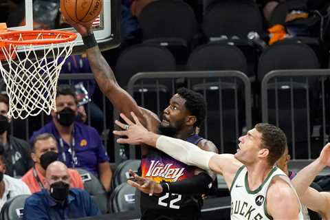 The Suns Have Gone Old School at Center. It’s Working.