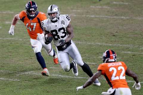 Darren Waller Still Fighting Every Day on and off the Field, According to QB Derek Carr