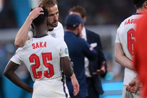 English Soccer Player Urges Facebook and Twitter to Crack Down on Abuse