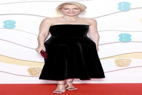 Gillian Anderson Pledges to Never Wear a Bra Again: ‘I Don’t Care’ 