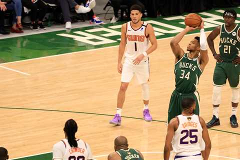 A Free-Throw Expert’s Advice for Giannis: Just Shoot It