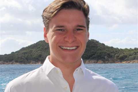 Teenager to become youngest person in space after replacing £20m bidder on Jeff Bezos flight