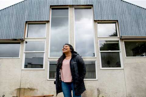 'I want it for me': 1st-generation college student beats COVID barriers to stay in school